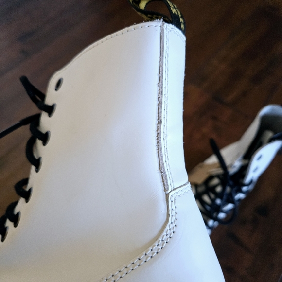 Doc Dr. Martens Women's Jadon Leather Lace Up Ankle Boots White Size US 6L/ 5M - Picture 12 of 16